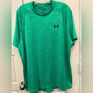 Under Armour Men’s Green Tech Tee Preloved Size: Large